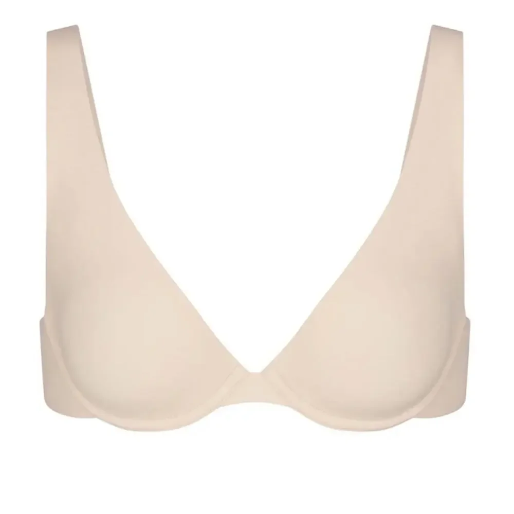 NWT SKIMS Fits Everybody High Apex Bra Sand 32A